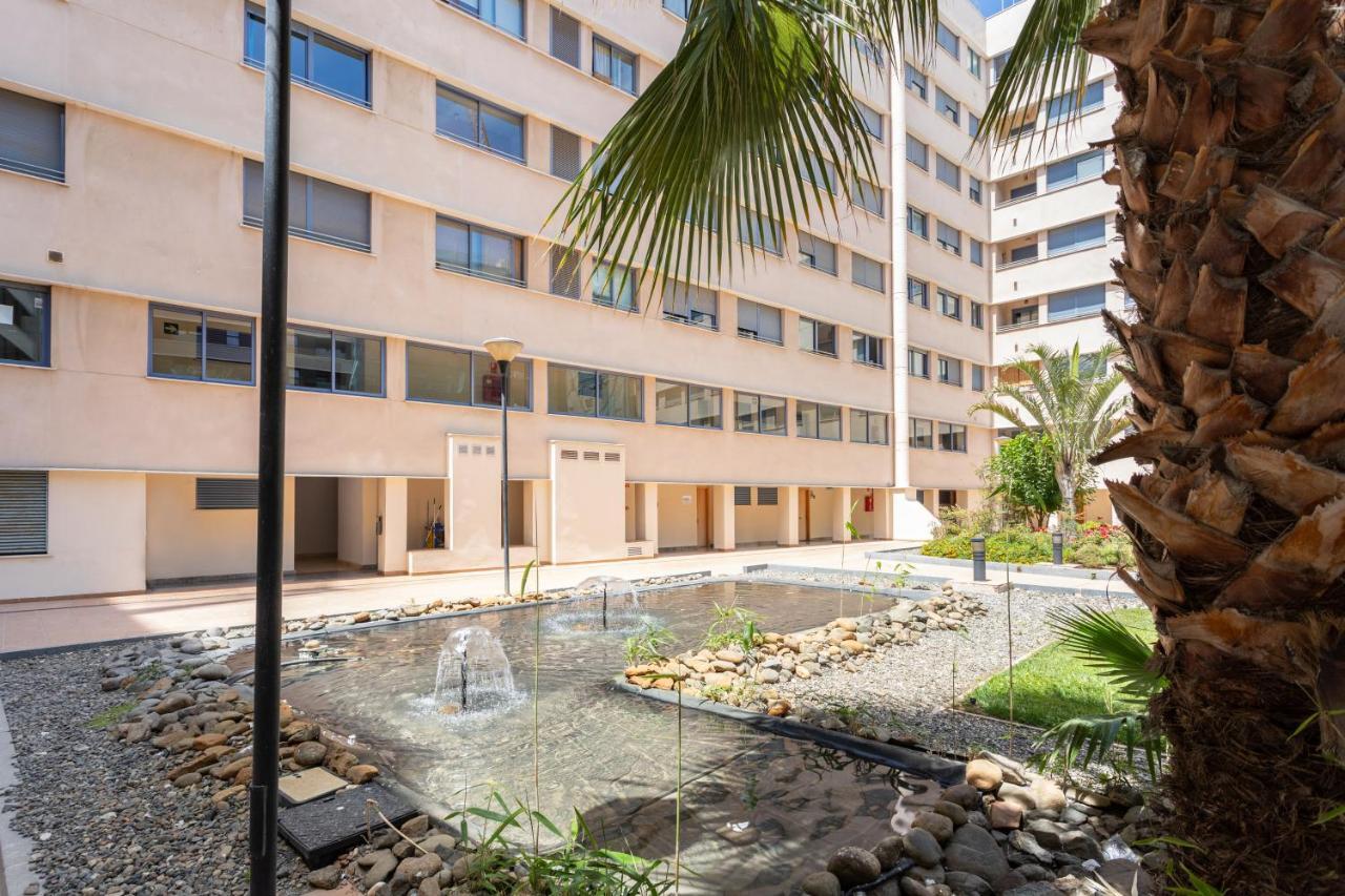 Malaga Centro Maria Zambrano Apartment Bagian luar foto