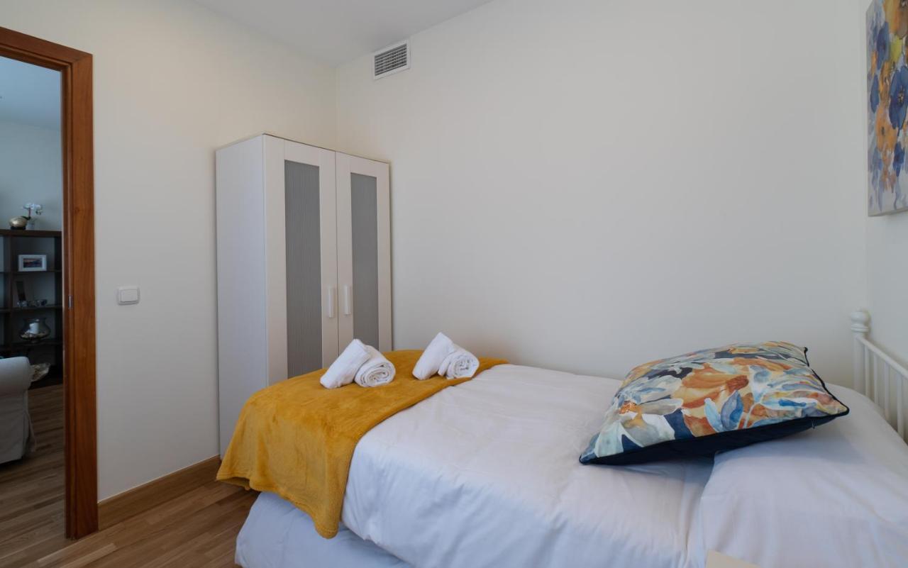 Malaga Centro Maria Zambrano Apartment Bagian luar foto