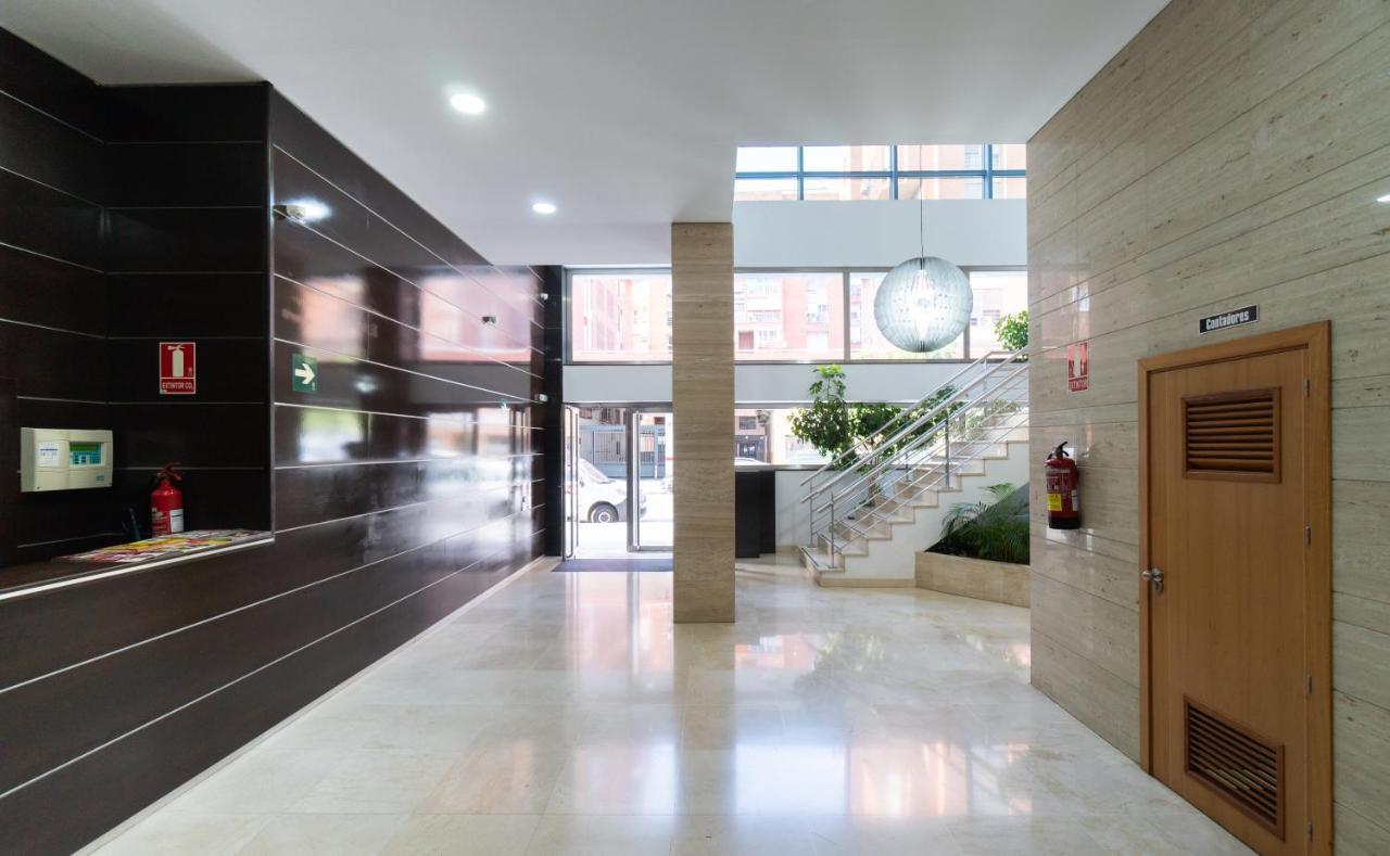 Malaga Centro Maria Zambrano Apartment Bagian luar foto