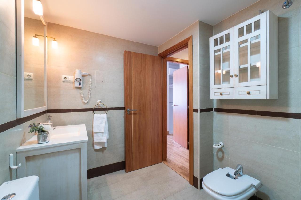 Malaga Centro Maria Zambrano Apartment Bagian luar foto